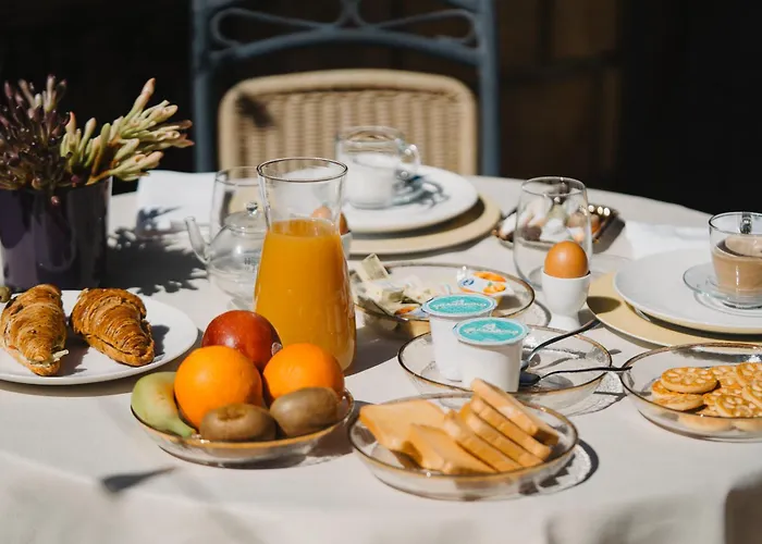לינה וארוחת בוקר La Dolce 4*
